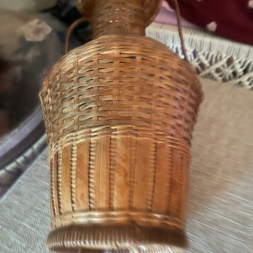 Wicker items - Picture 11 of 16